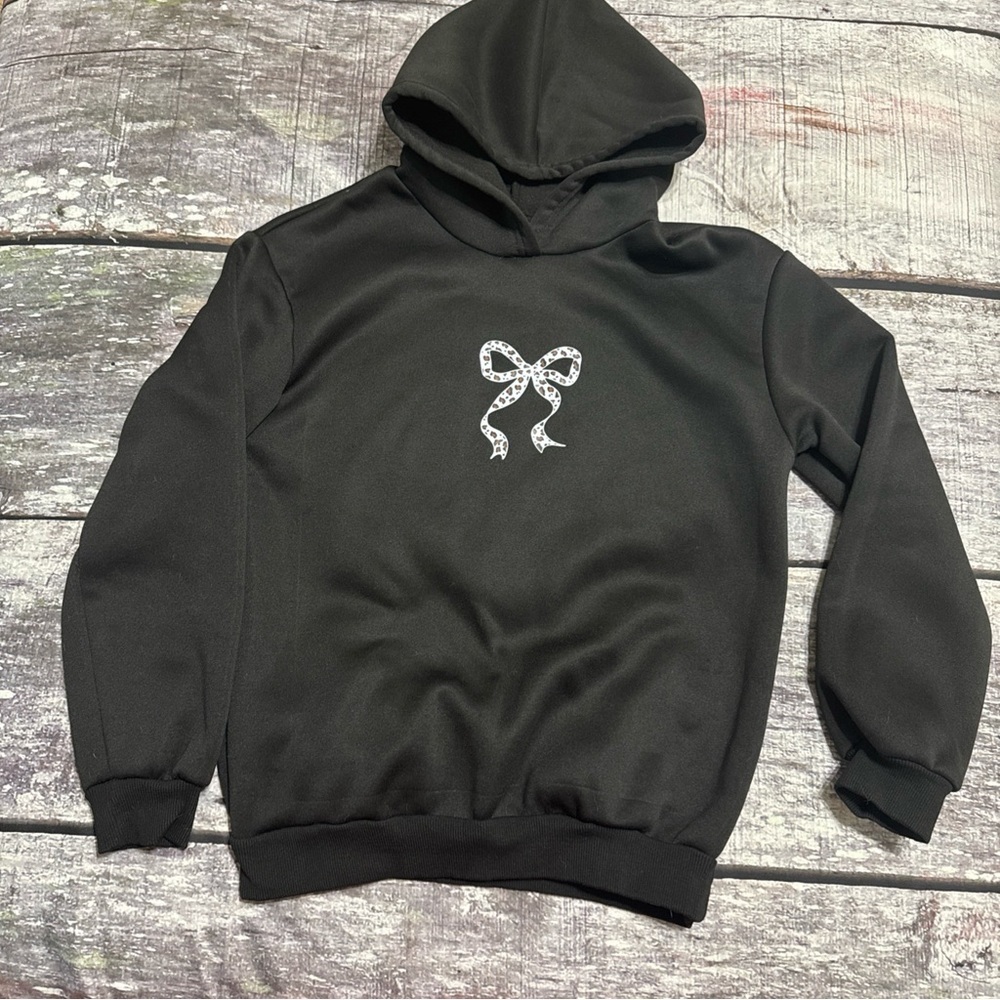 Black hoodie with leopard bow